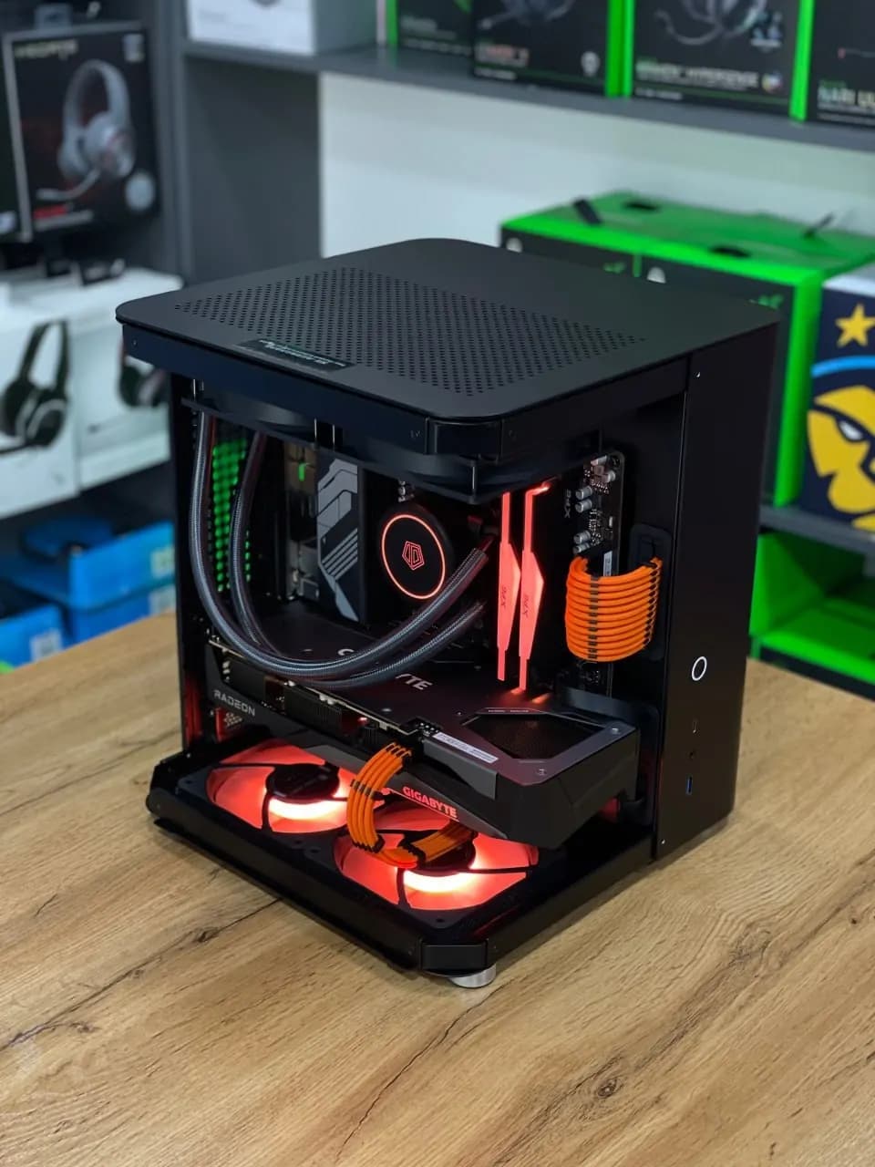 Ryzen 5 7400F · Gigabyte RX 7600 thumbnail 3