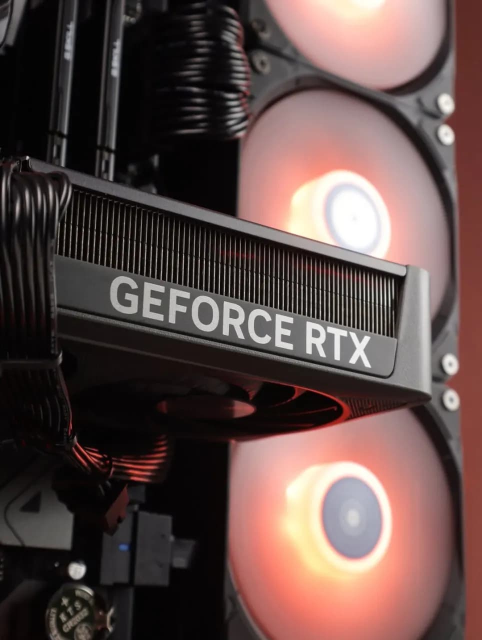 Ryzen 7 7800X3D · Gigabyte RTX 5070 thumbnail 6