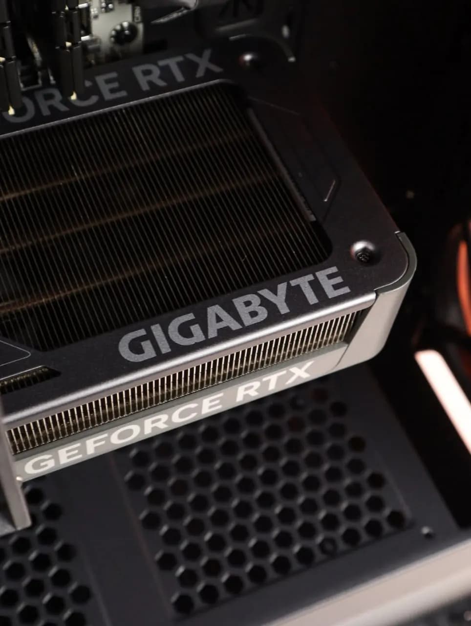 Ryzen 5 7500F · Gigabyte RTX 5060 Ti thumbnail 10