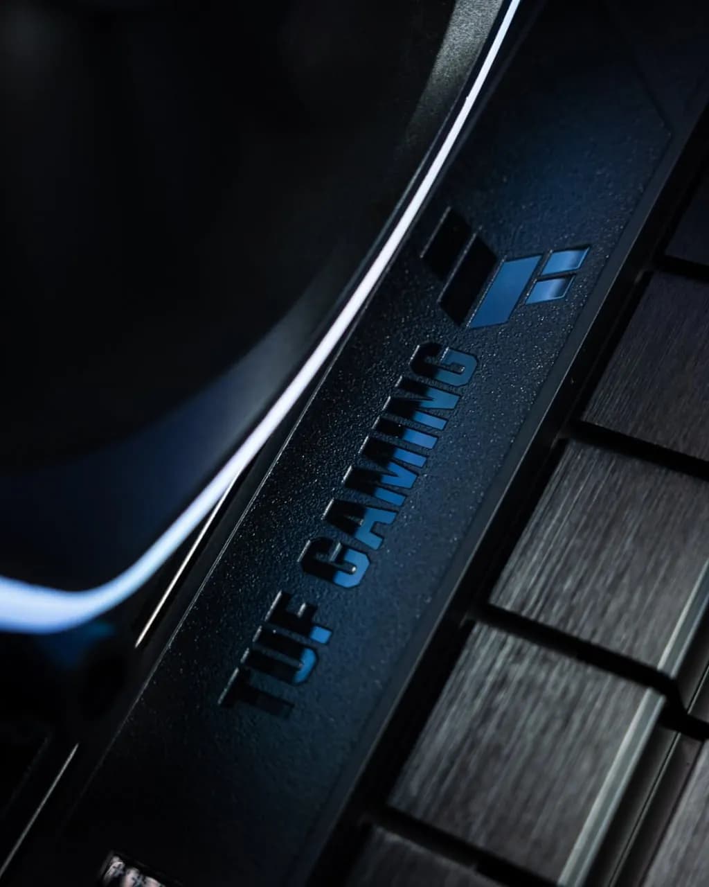 Core i5 14600KF · ASUS RTX 5070 thumbnail 3