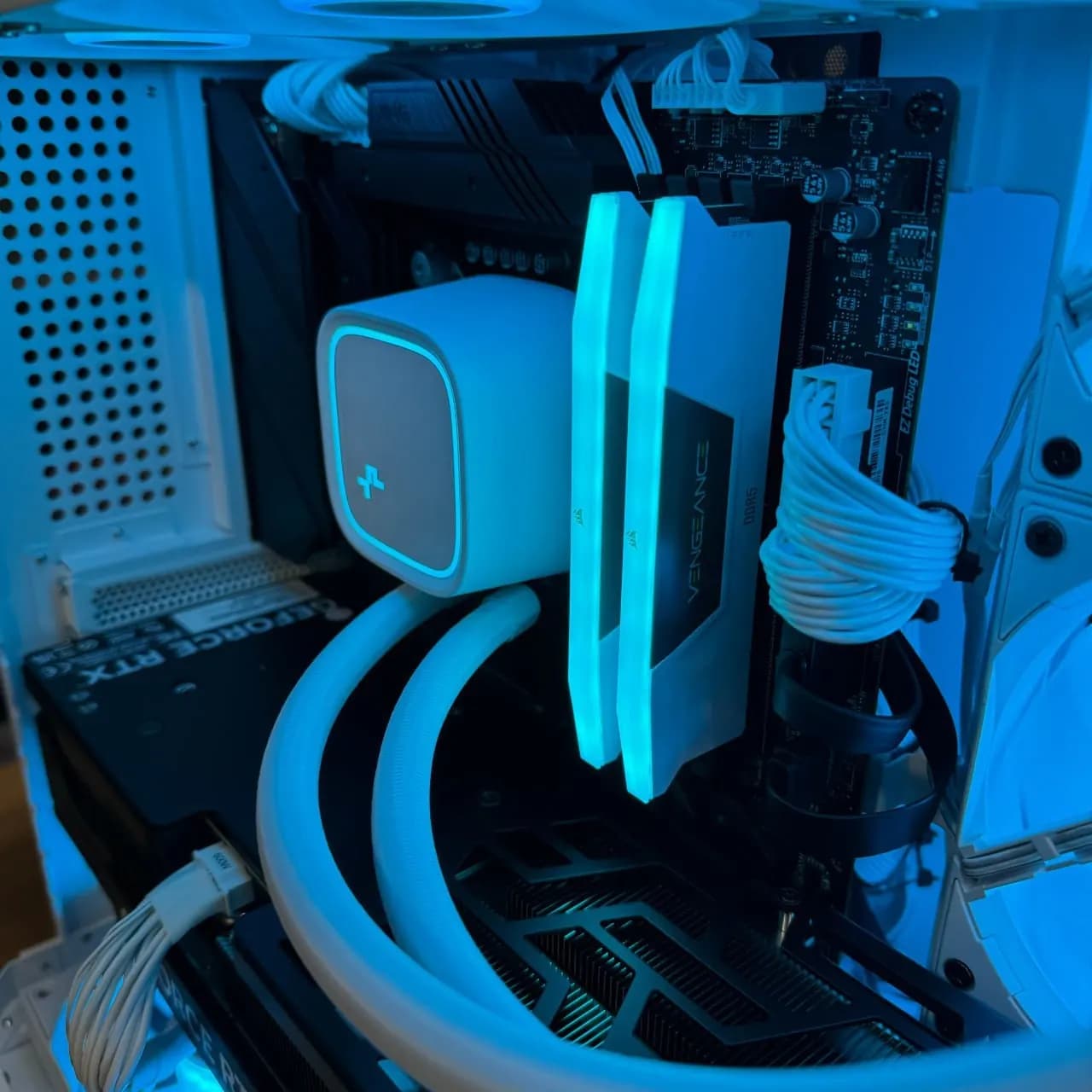 Core i7-14700K · Palit RTX 4070 Ti thumbnail 3