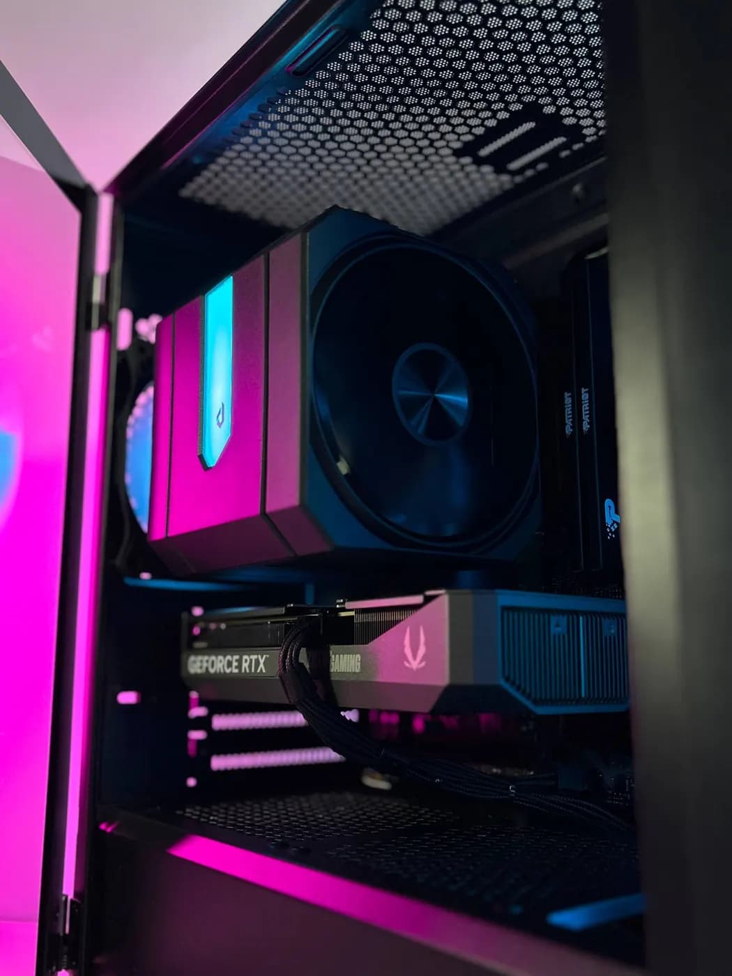 Ryzen 7 7700 · Zotac RTX 5060 Ti
